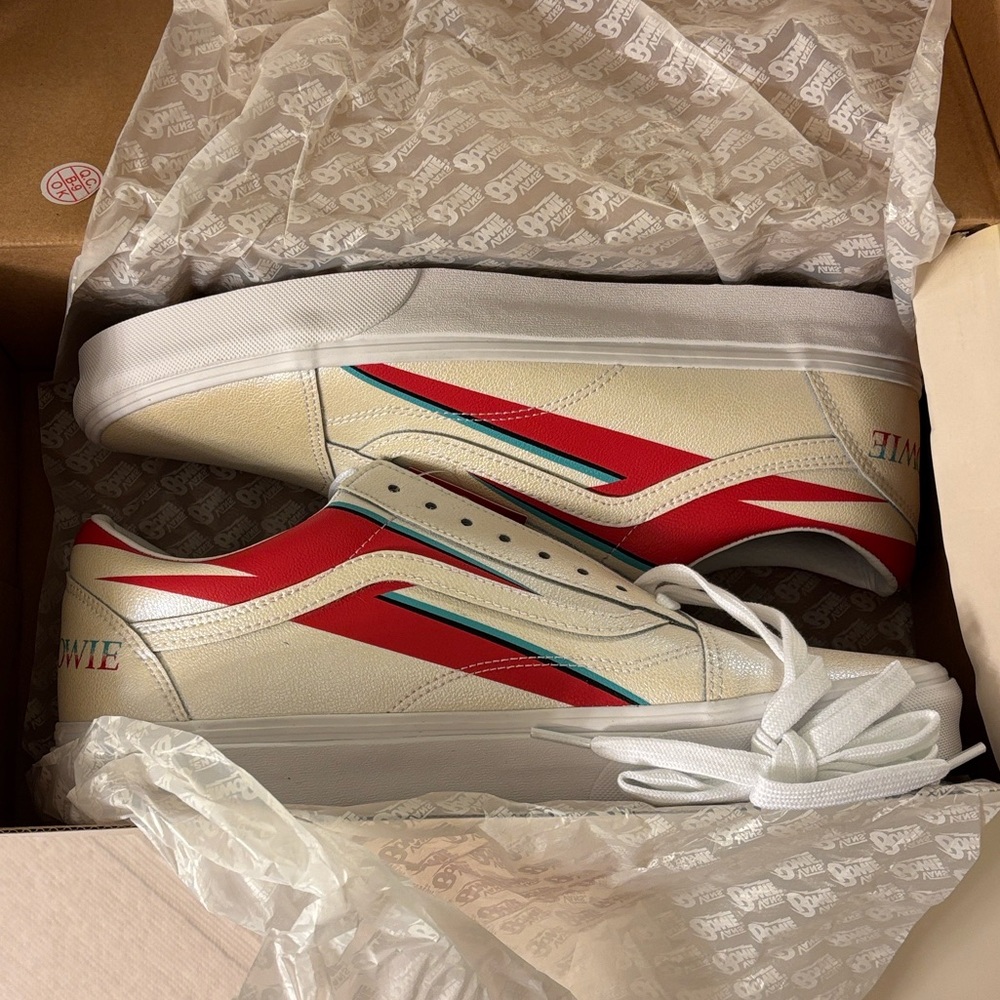 Vans Old Skool David Bowie Aladdin Sane Sneakers